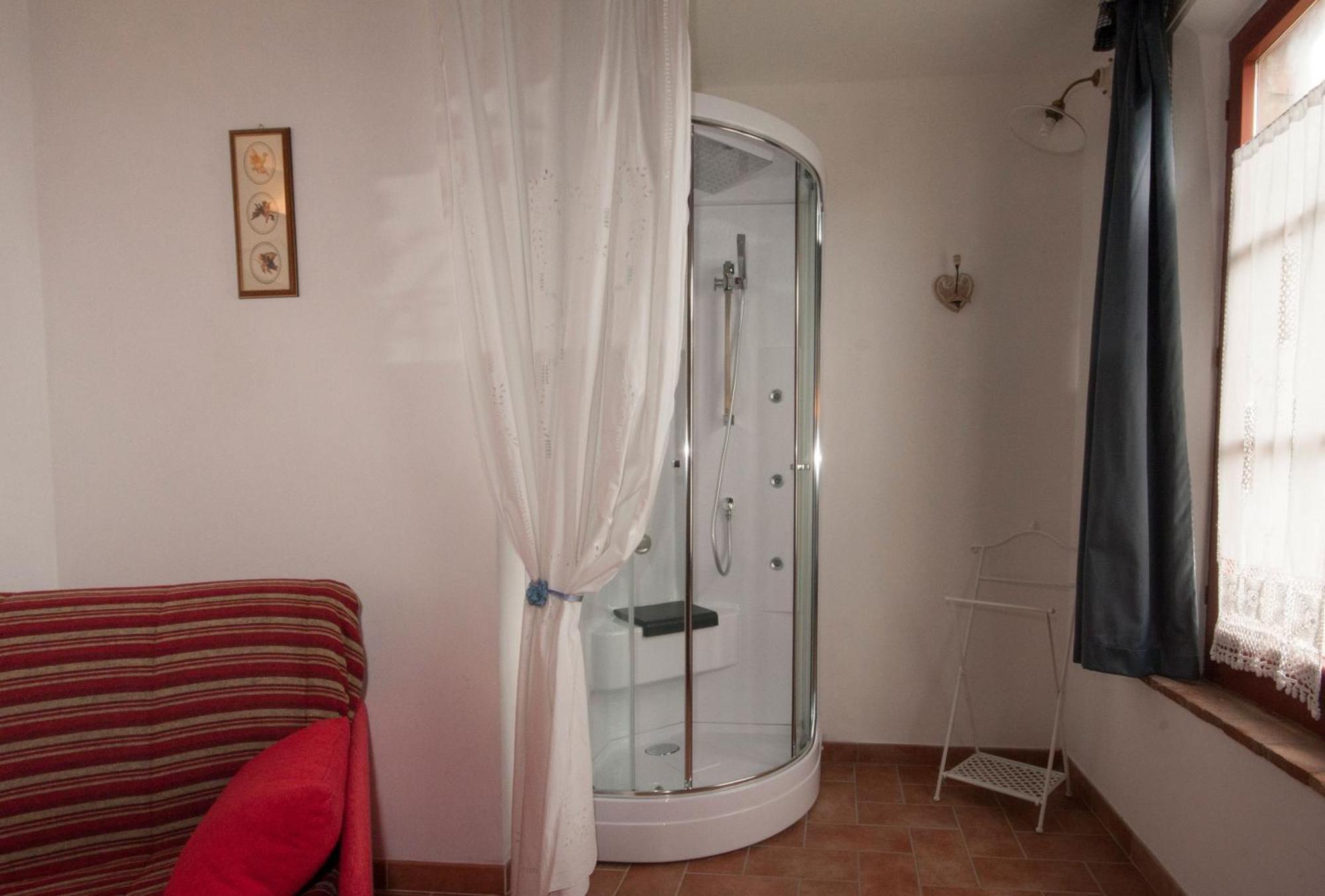 Casavacanze Vesta Isola d'Arbia Værelse billede
